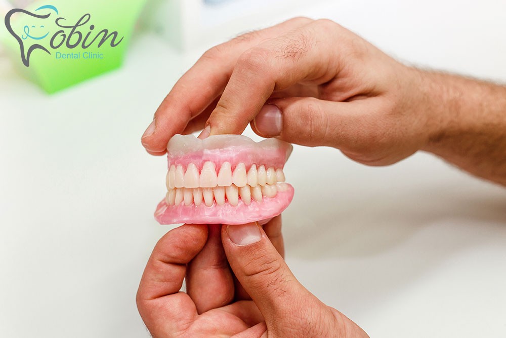 پروتز ثابت، راهی برای داشتن دندان‌های سالم و زیبا است.